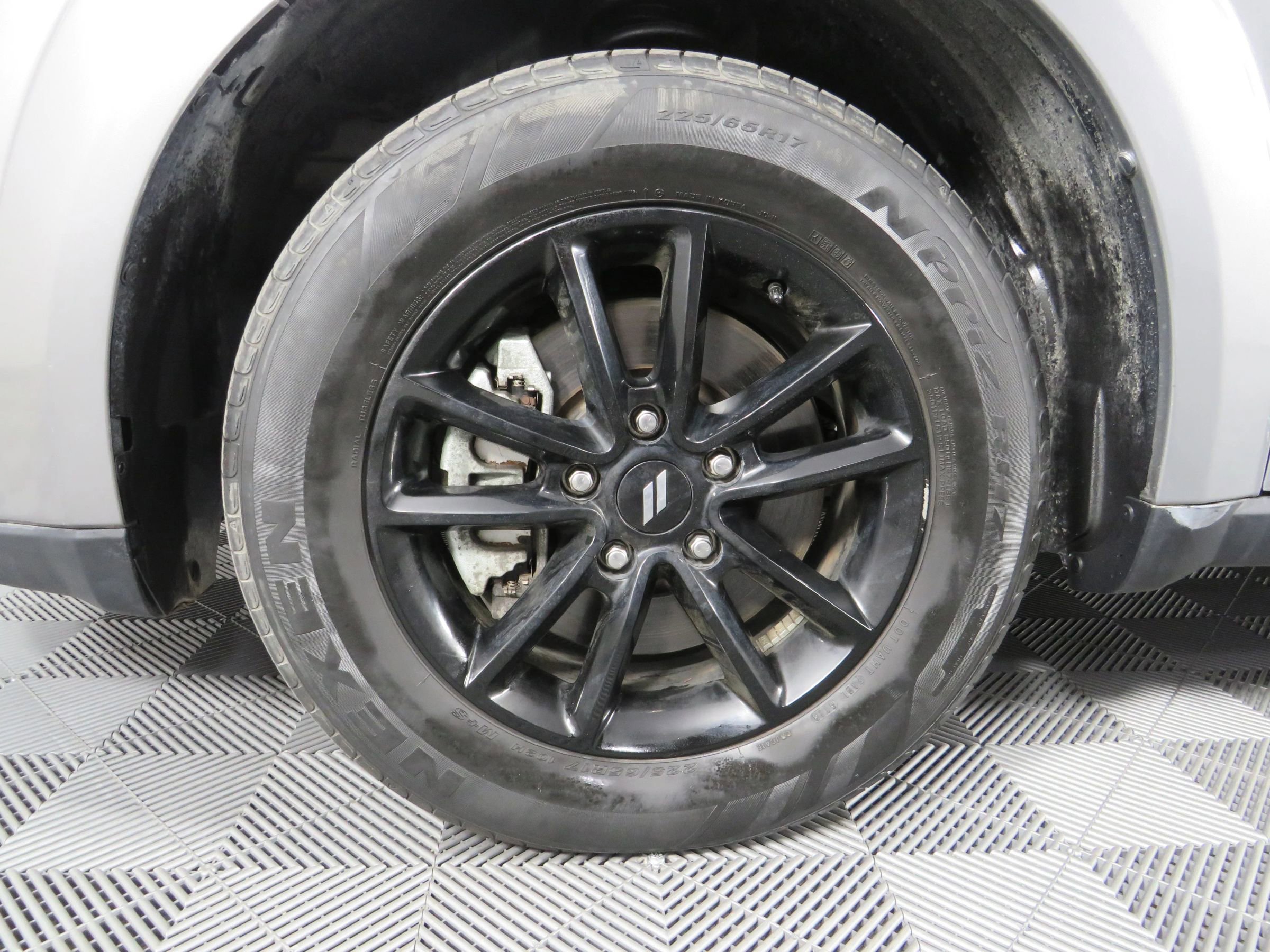 Used 2019 Dodge Journey SE w/ Blacktop Package FWD image 44