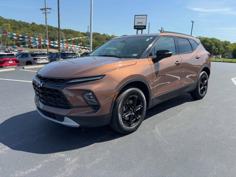 Used 2023 Chevrolet Blazer LT w/ Midnight/Sport Edition image 8