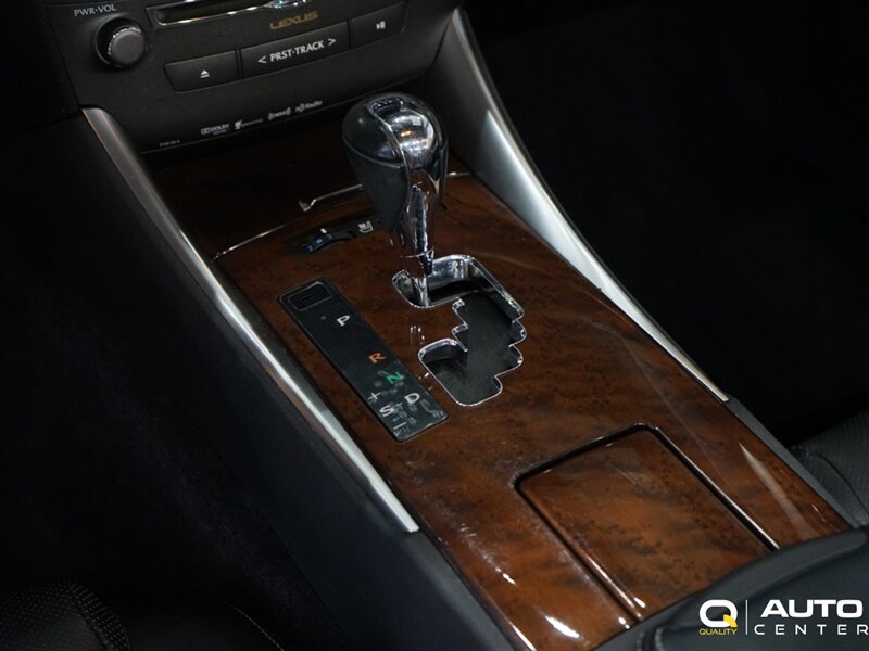 Used 2014 Lexus IS 250C RWD image 19