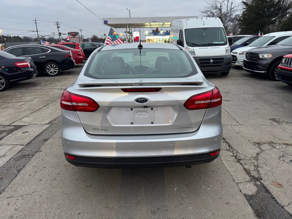 Used 2017 Ford Focus Titanium w/ Titanium Technology Package image 6