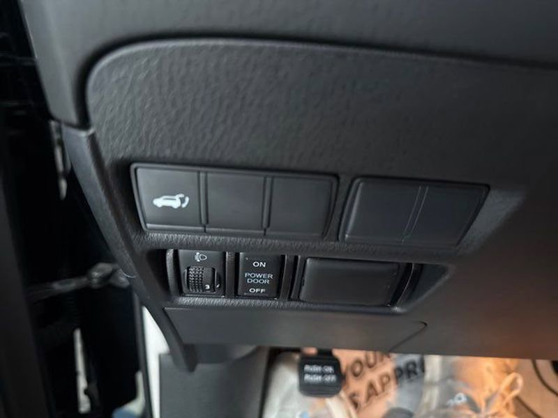 Used 2018 Nissan Armada SL w/ Moonroof Package image 20