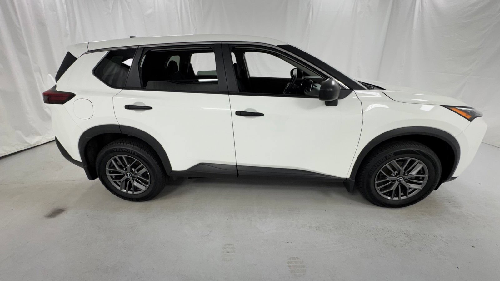 Certified 2023 Nissan Rogue S AWD/4WD image 2