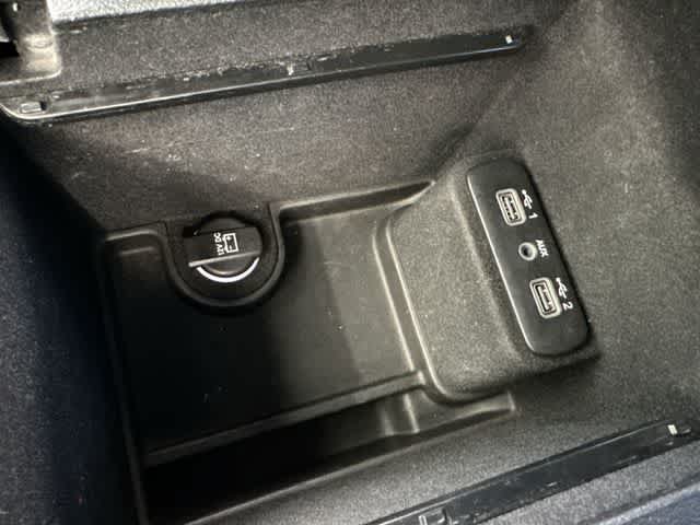 Used 2021 Dodge Charger SXT w/ Leather Interior Group RWD image 24