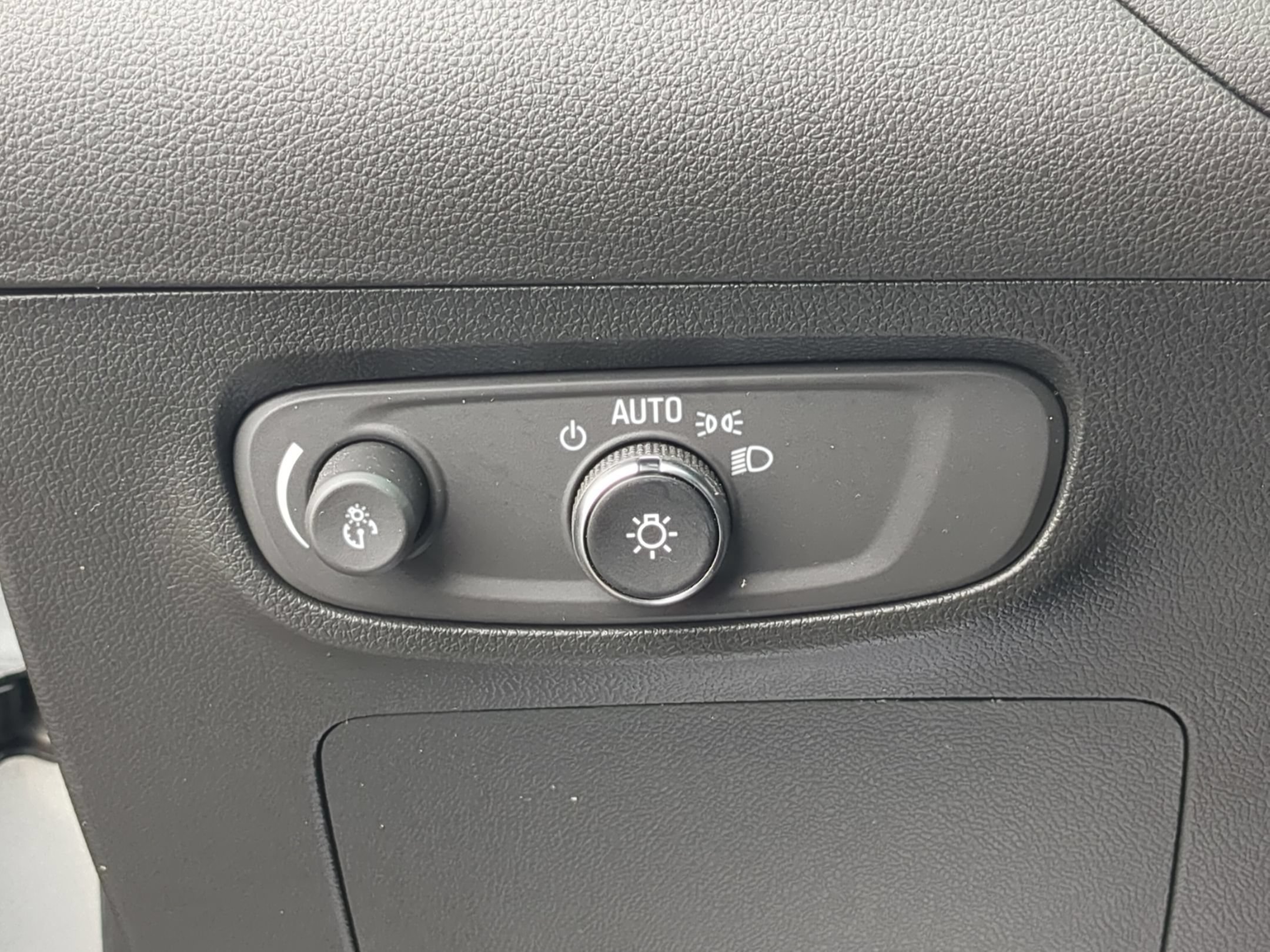 Used 2024 Buick Encore GX Preferred FWD image 16