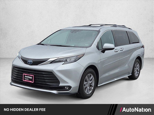 Certified 2025 Toyota Sienna XLE w/ XLE Plus Package