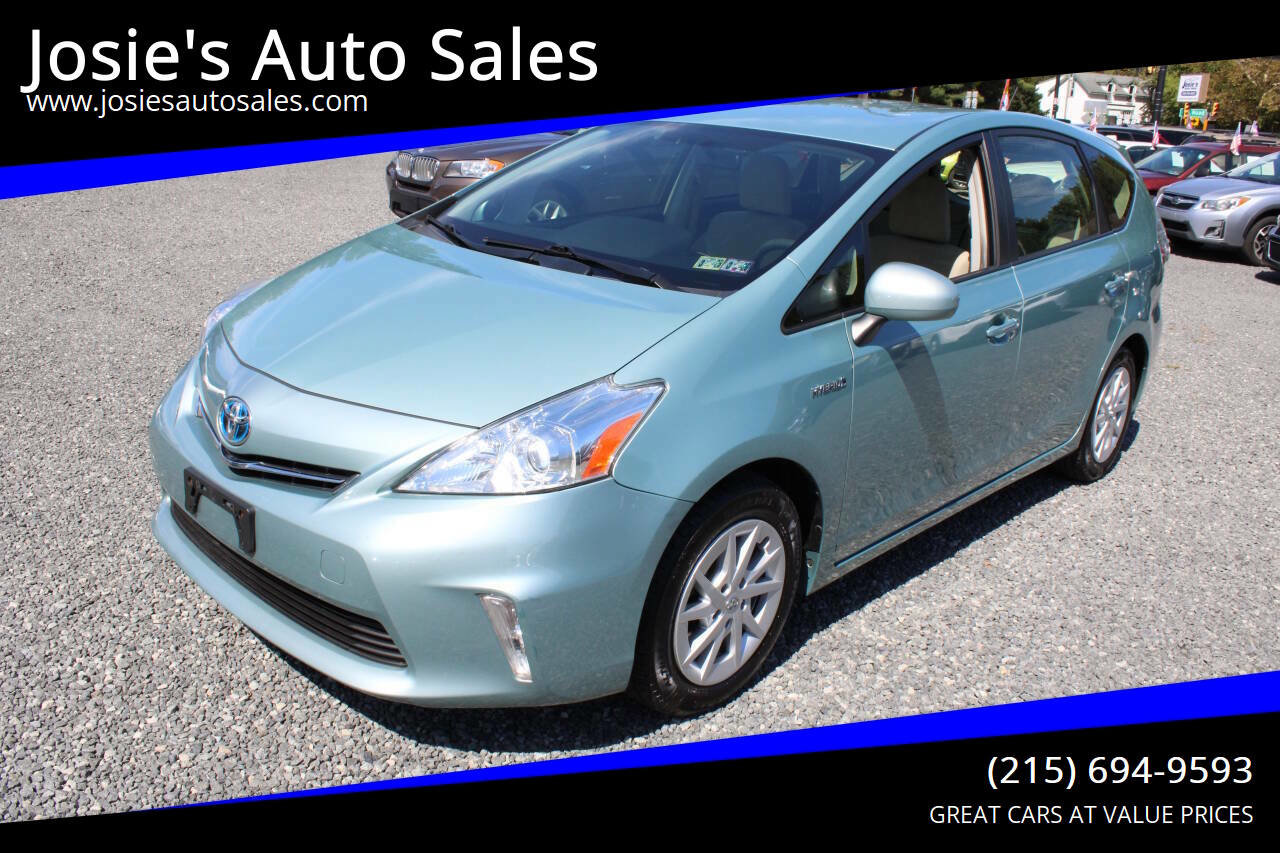 Used 2014 Toyota Prius V Three image 1