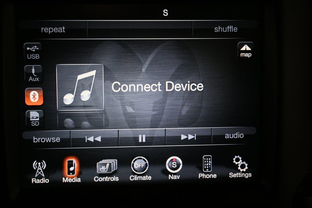 Used 2015 RAM 1500 Sport w/ Remote Start & Security Group image 26