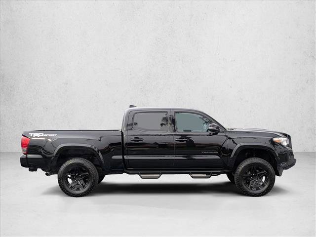 Used 2016 Toyota Tacoma TRD Sport w/ Towing Package RWD image 4