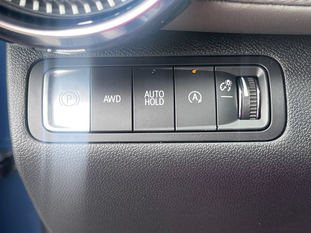 New 2026 Chevrolet Equinox LT w/ Convenience Package II AWD/4WD image 12