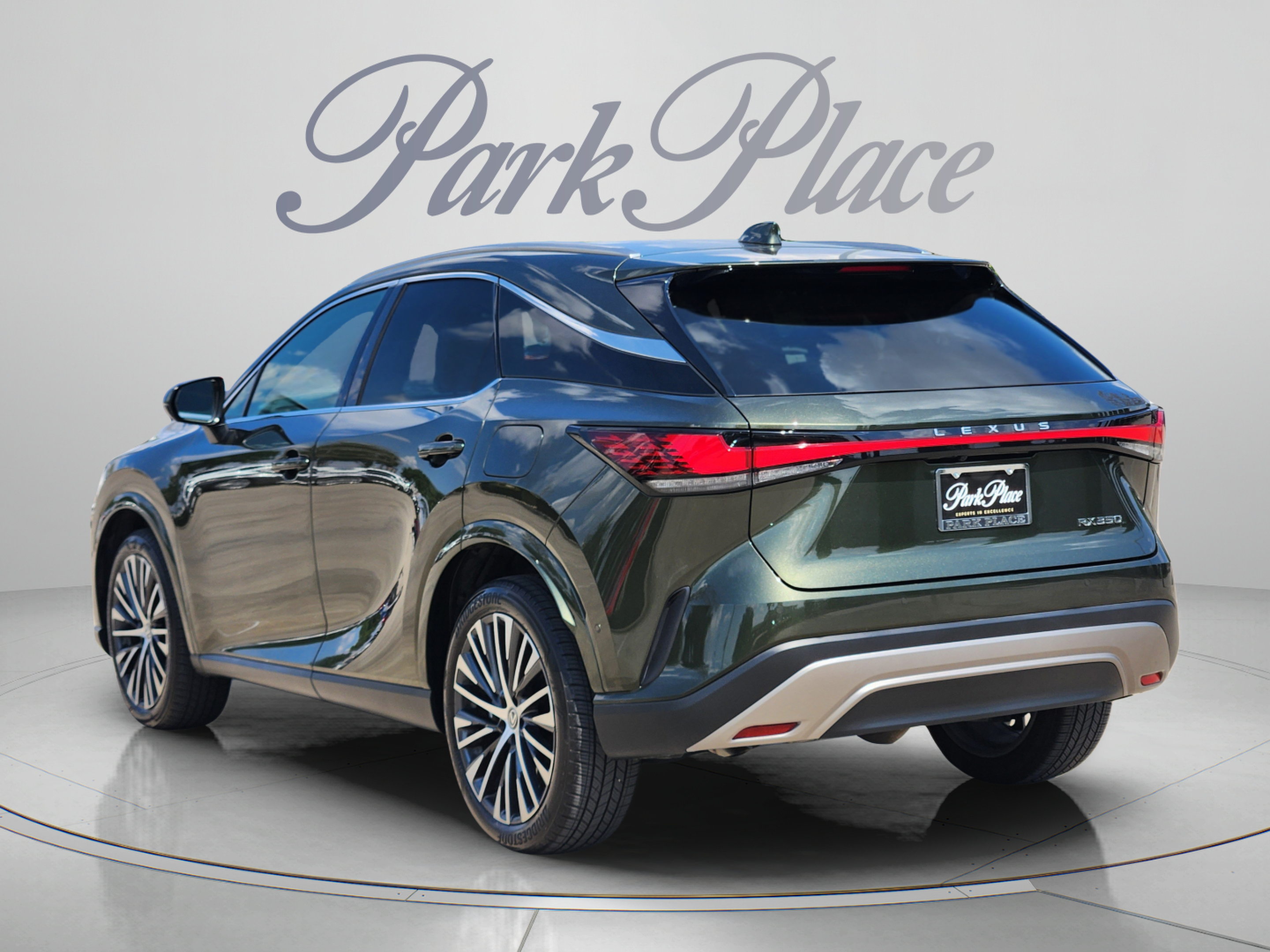 Used 2025 Lexus RX 350 Premium Plus w/ Convenience Package FWD image 3