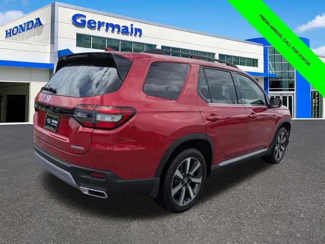 Used 2025 Honda Pilot Touring image 5