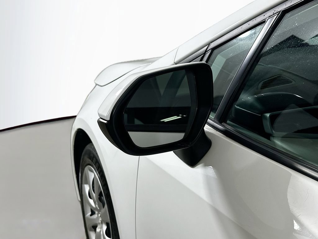 Used 2022 Toyota Corolla LE FWD image 34