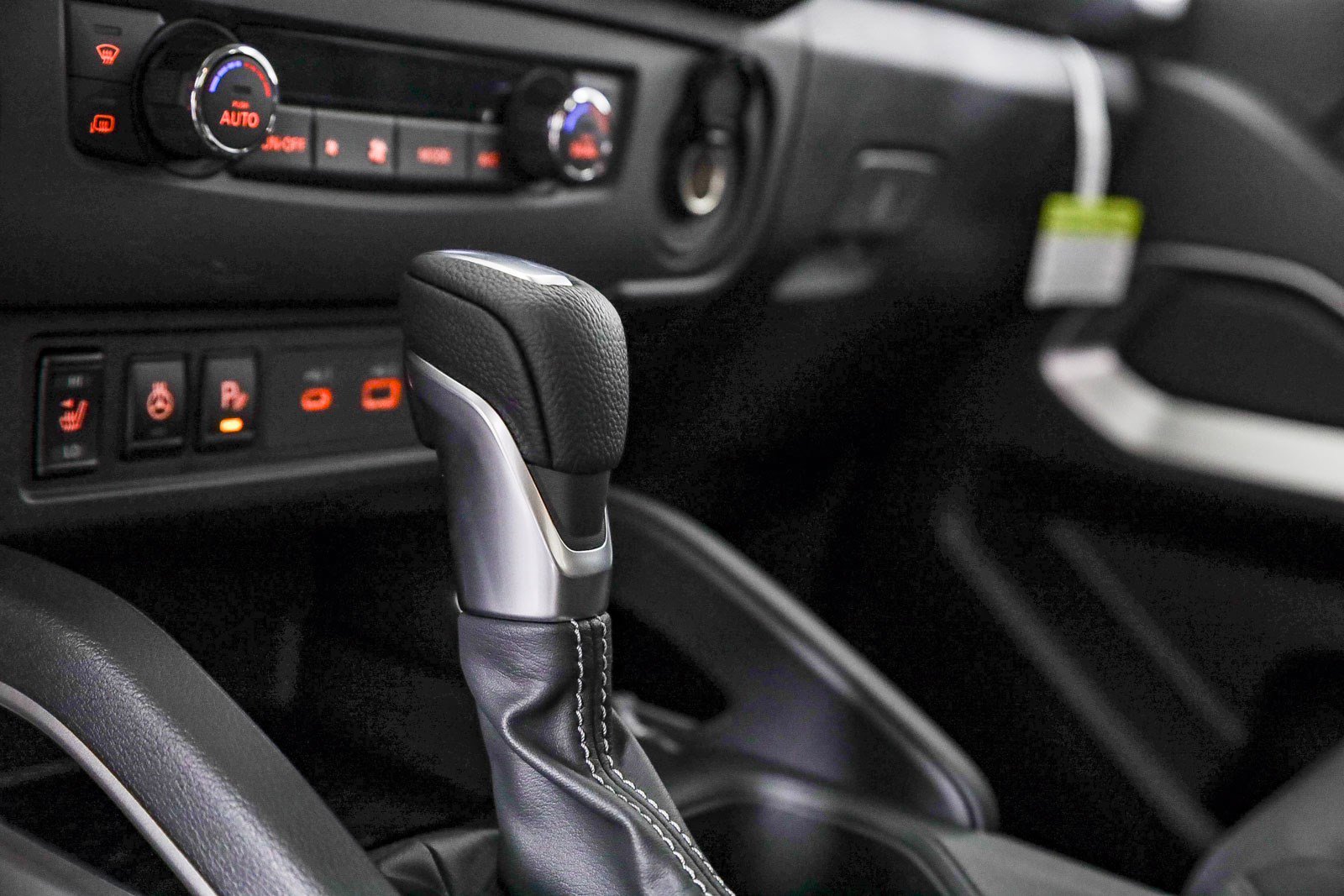New 2025 Nissan Frontier SV w/ SV Convenience Package image 26