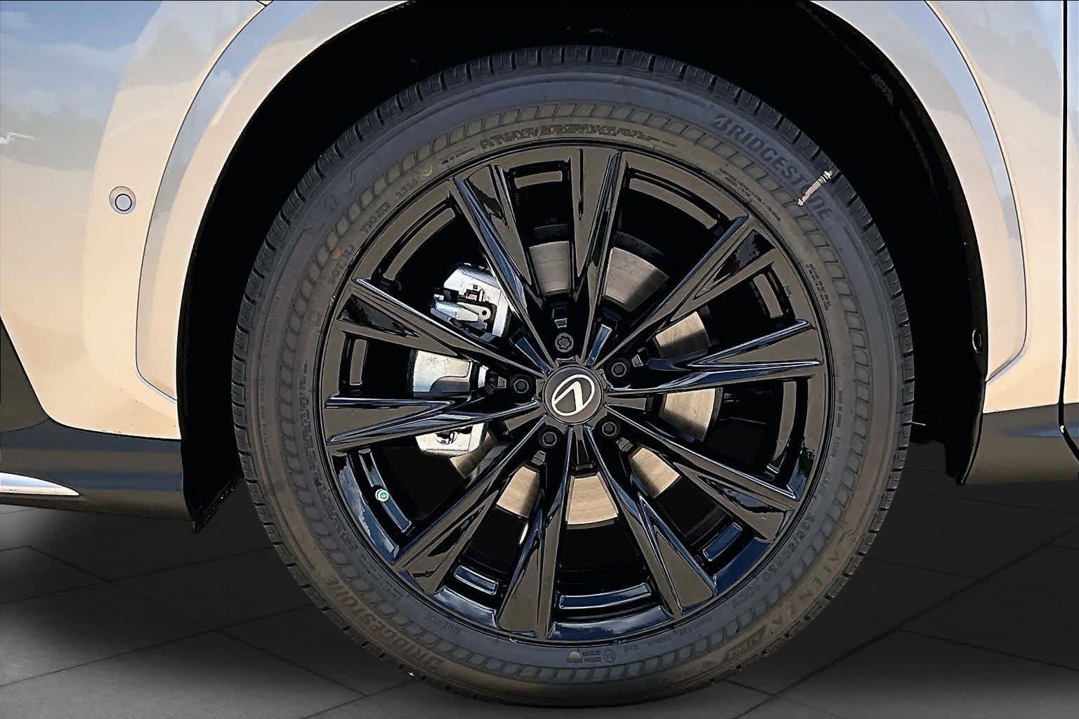 New 2026 Lexus NX 350 F Sport AWD/4WD image 11