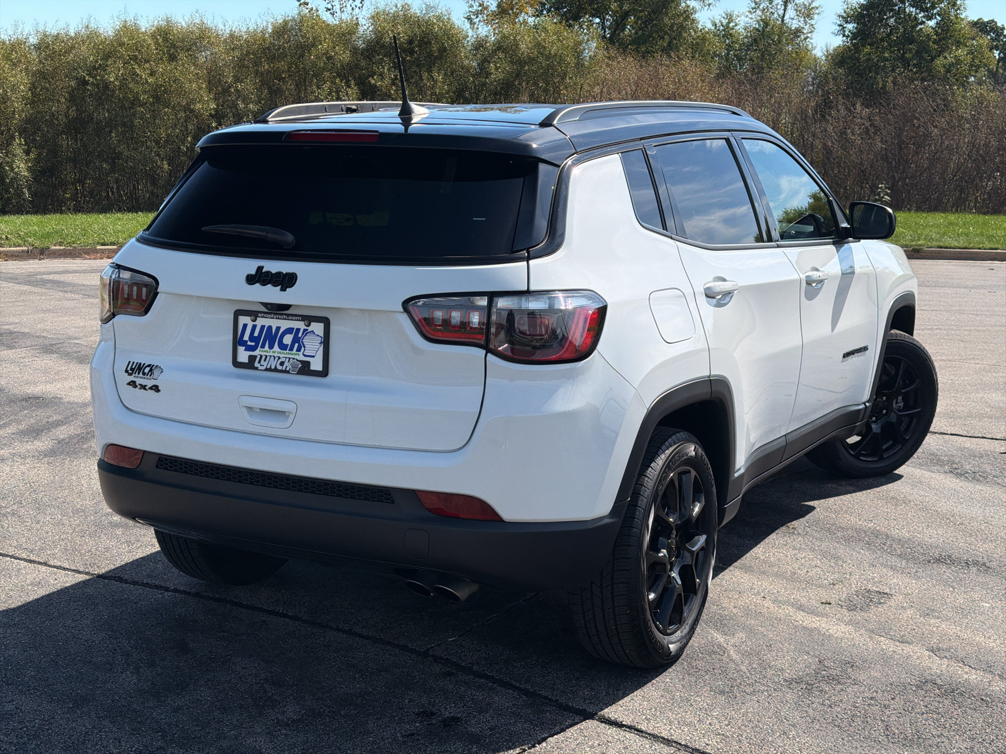 Used 2022 Jeep Compass Latitude w/ Convenience Group AWD/4WD image 4