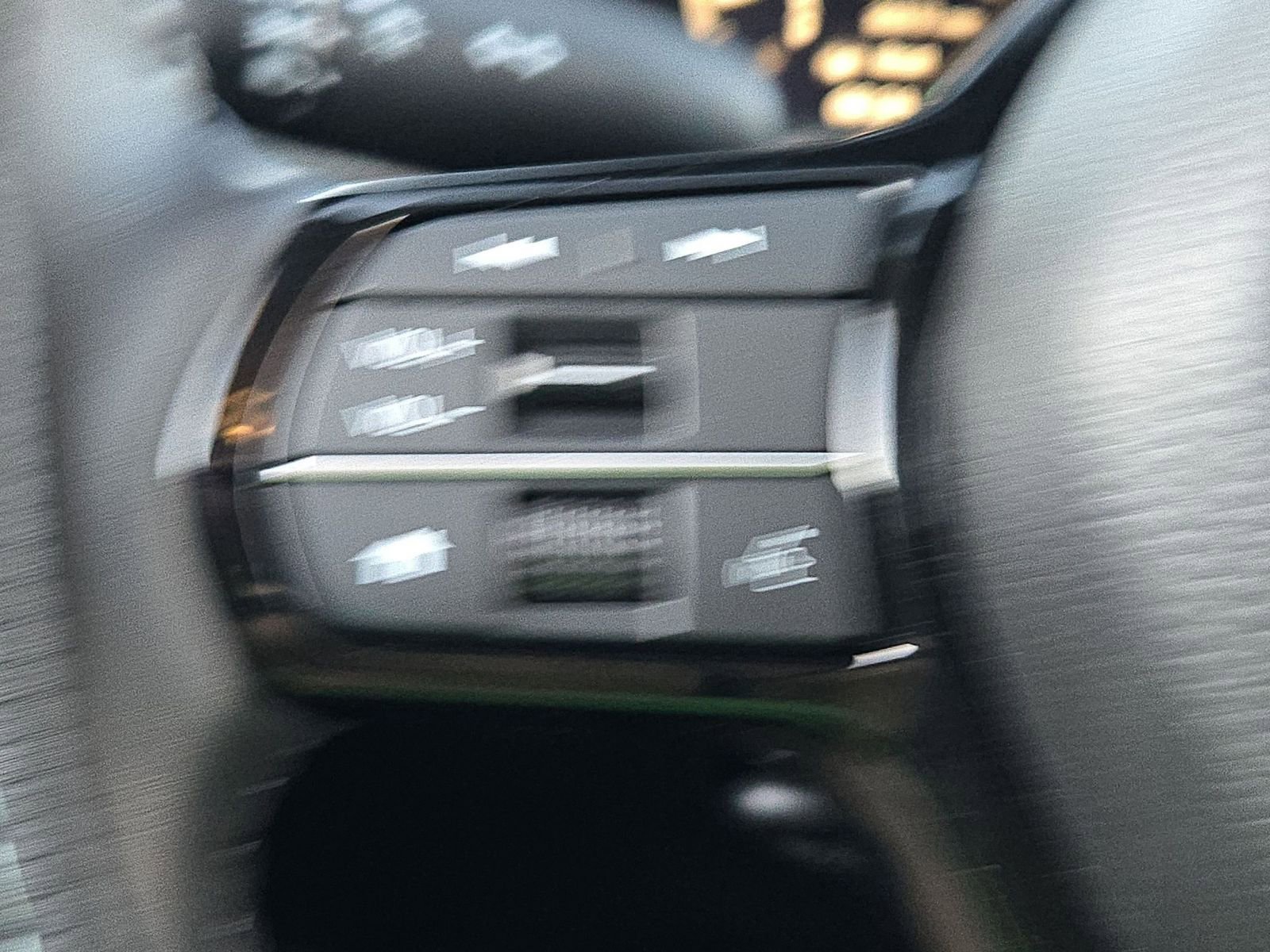 Used 2024 Honda HR-V EX-L image 12