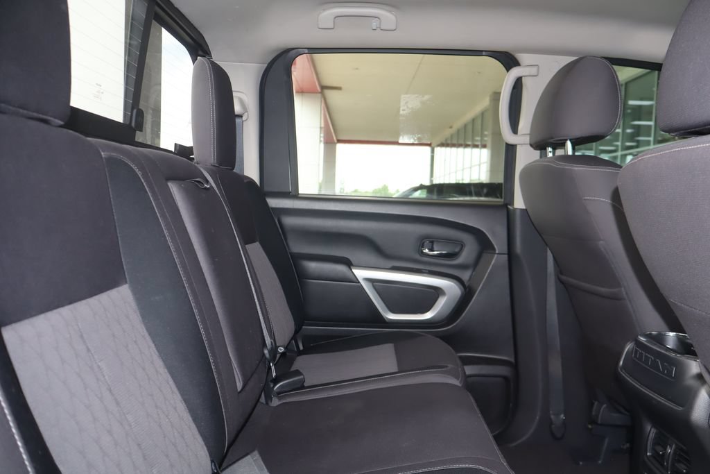 Used 2021 Nissan Titan SV w/ SV Convenience Package AWD/4WD image 35