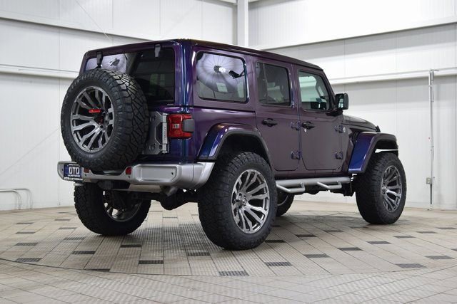 Used 2024 Jeep Wrangler Sahara w/ Technology Group image 7