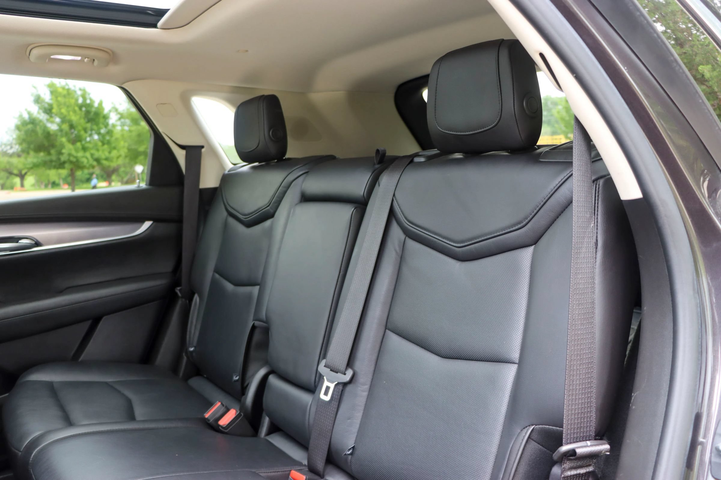 Used 2019 Cadillac XT5 Premium Luxury w/ Driver Assist Package FWD image 17