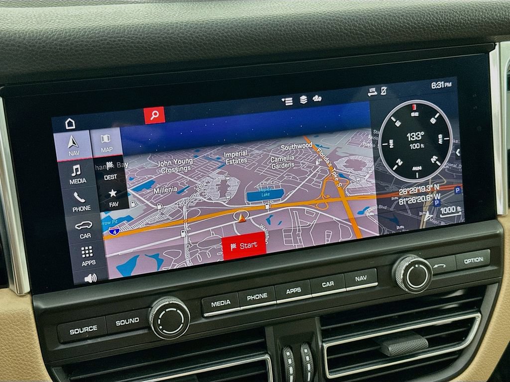 Used 2020 Porsche Macan AWD/4WD image 15