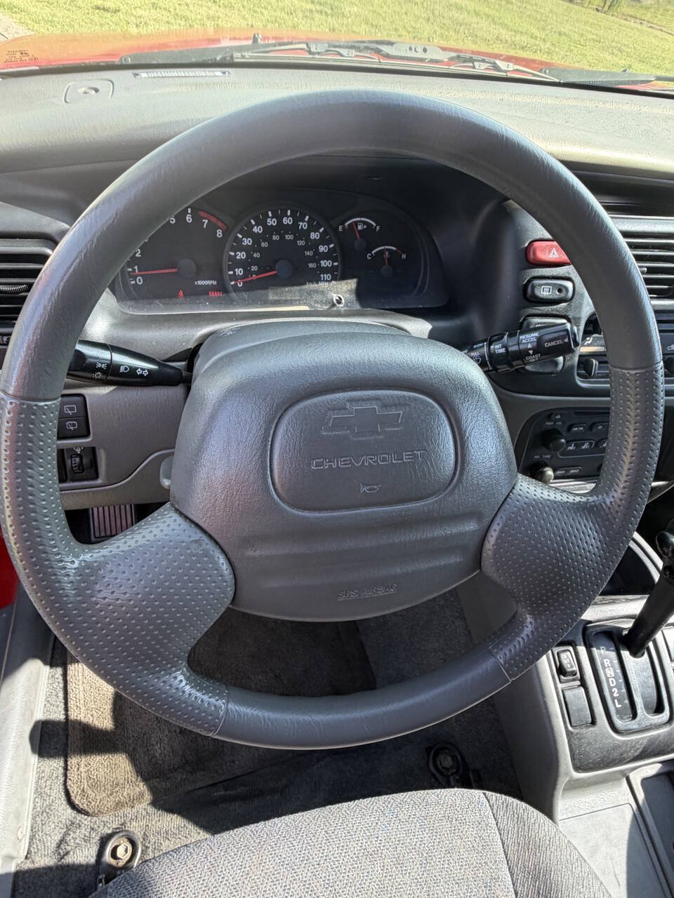 Used 2003 Chevrolet Tracker 2WD w/ Preferred Equipment Group image 10