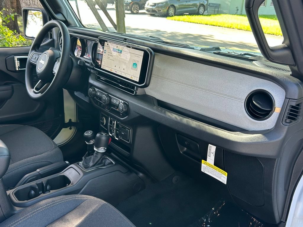 Used 2025 Jeep Wrangler Unlimited Sport AWD/4WD image 27