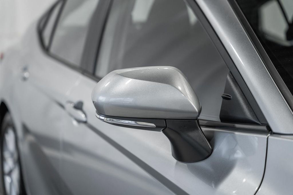 Used 2025 Toyota Camry LE image 13