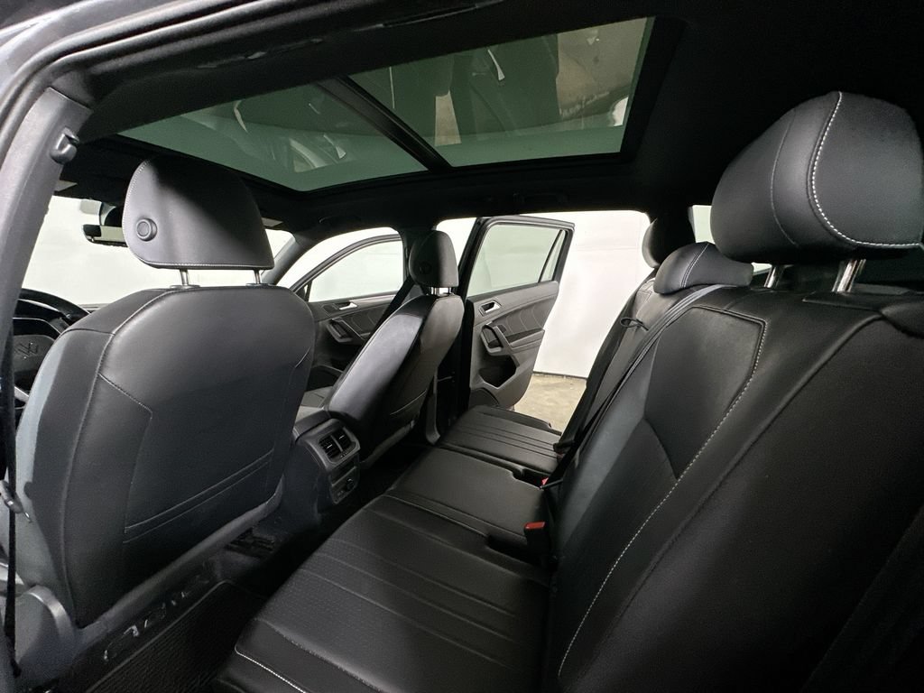 Used 2023 Volkswagen Tiguan SE R-Line FWD image 12