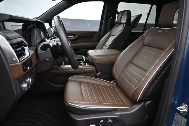Certified 2025 GMC Yukon Denali Ultimate AWD/4WD image 10