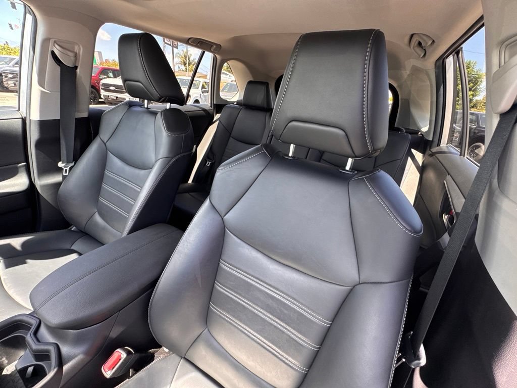 Used 2021 Toyota RAV4 XLE Premium AWD/4WD image 19