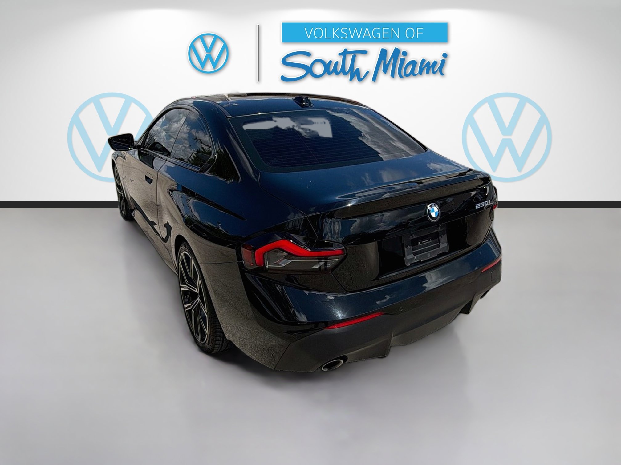 Used 2024 BMW 230i Coupe w/ Convenience Package RWD image 5