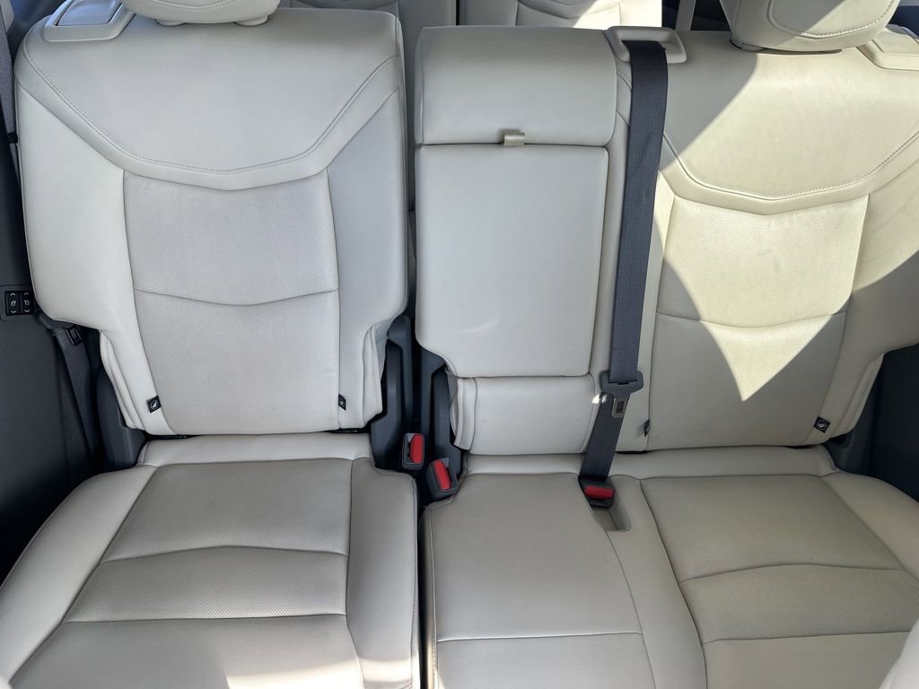 Used 2023 Cadillac XT6 Premium Luxury image 17