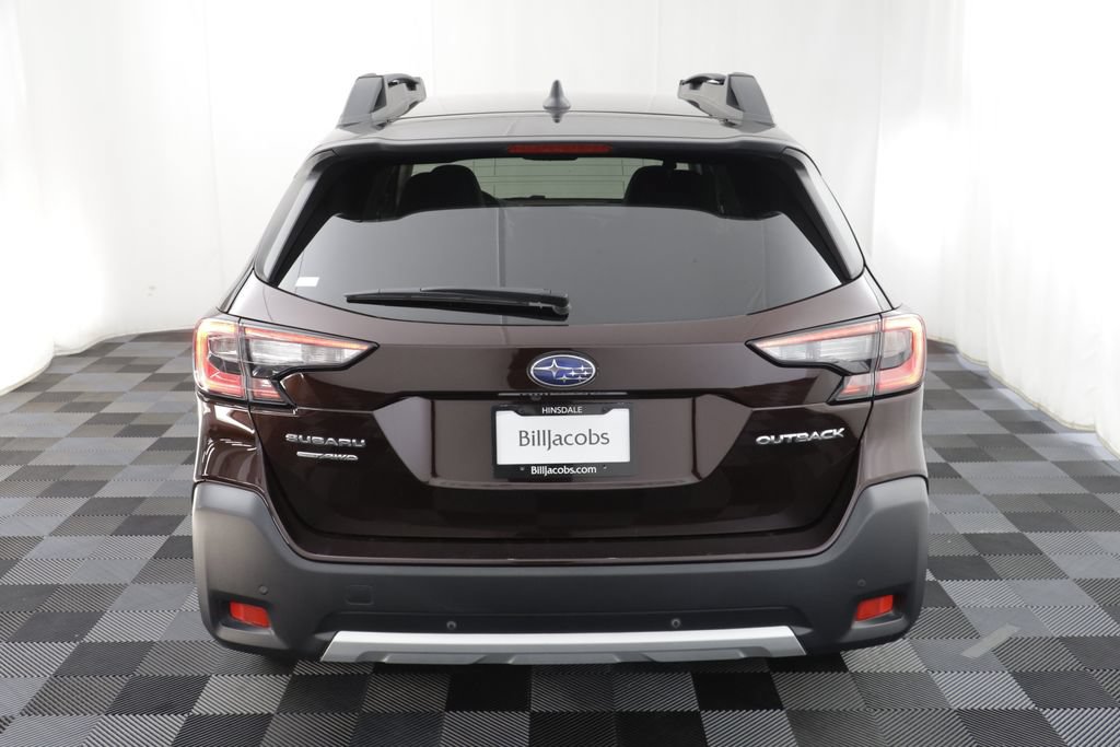 Used 2025 Subaru Outback Limited AWD/4WD image 16
