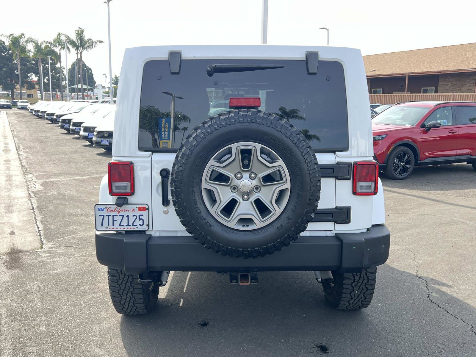 Used 2016 Jeep Wrangler Unlimited Rubicon w/ Connectivity Group image 24