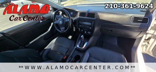 Used 2011 Volkswagen Jetta SE FWD image 15