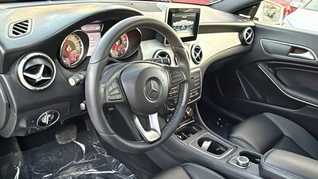 Used 2016 Mercedes-Benz CLA 250 image 14