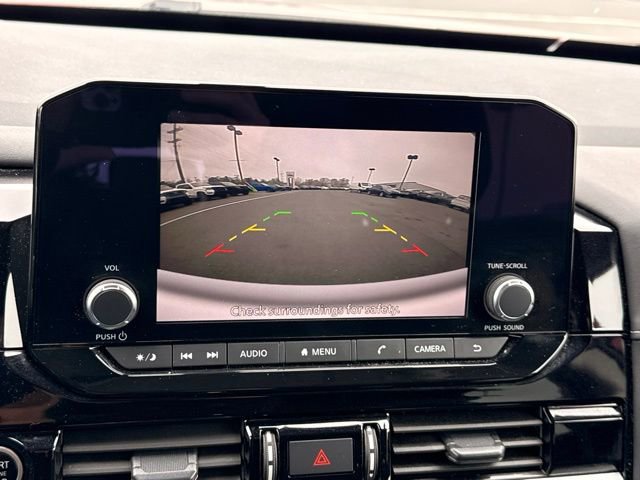 Certified 2024 Nissan Pathfinder SV w/ Black Appearance Package image 38