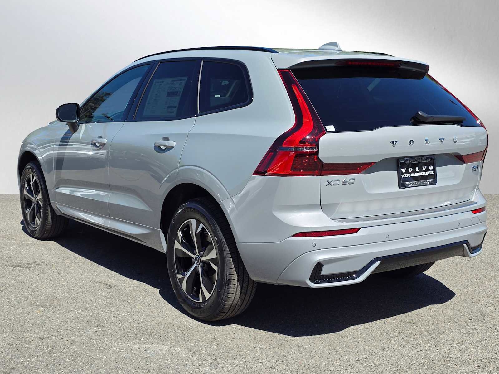 New 2026 Volvo XC60 B5 Core w/ Climate Package AWD/4WD image 5
