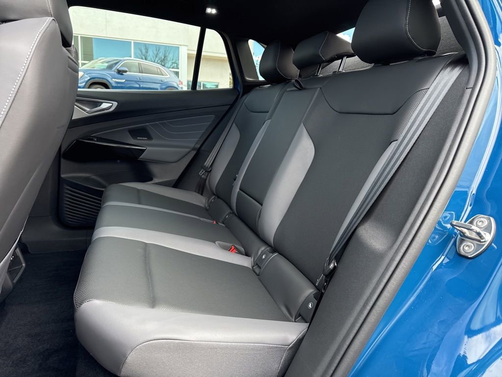 New 2026 Volkswagen ID.4 Pro S Plus image 24