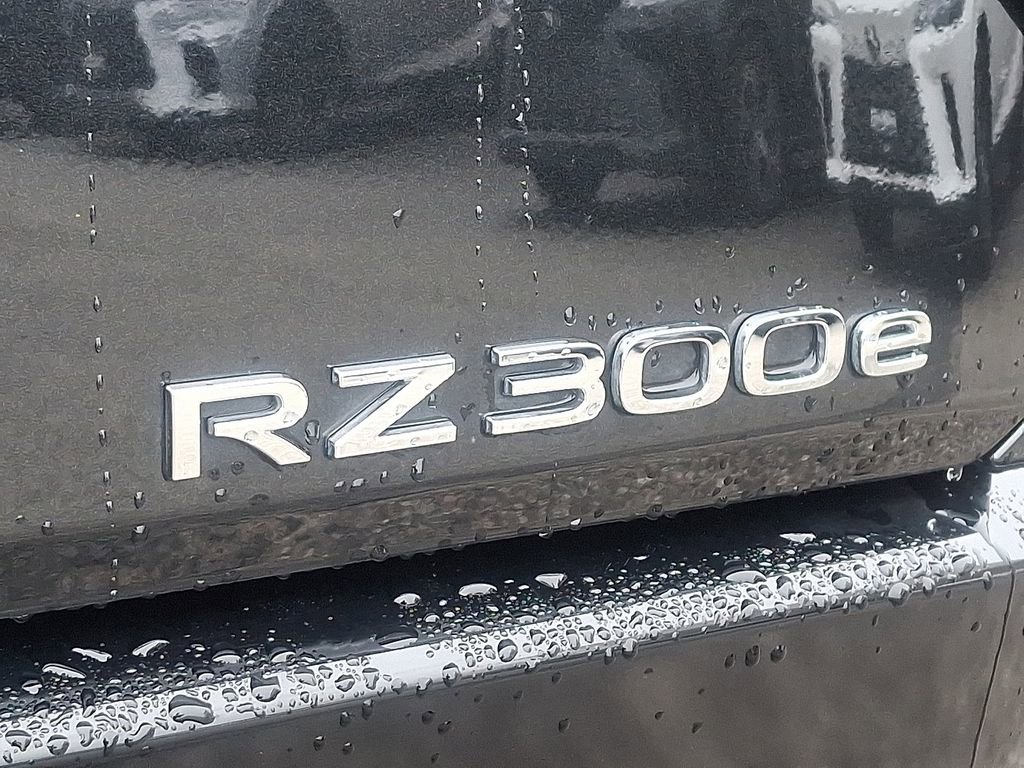Used 2024 Lexus RZ 300e Premium w/ Accessory Package (Z1) image 30