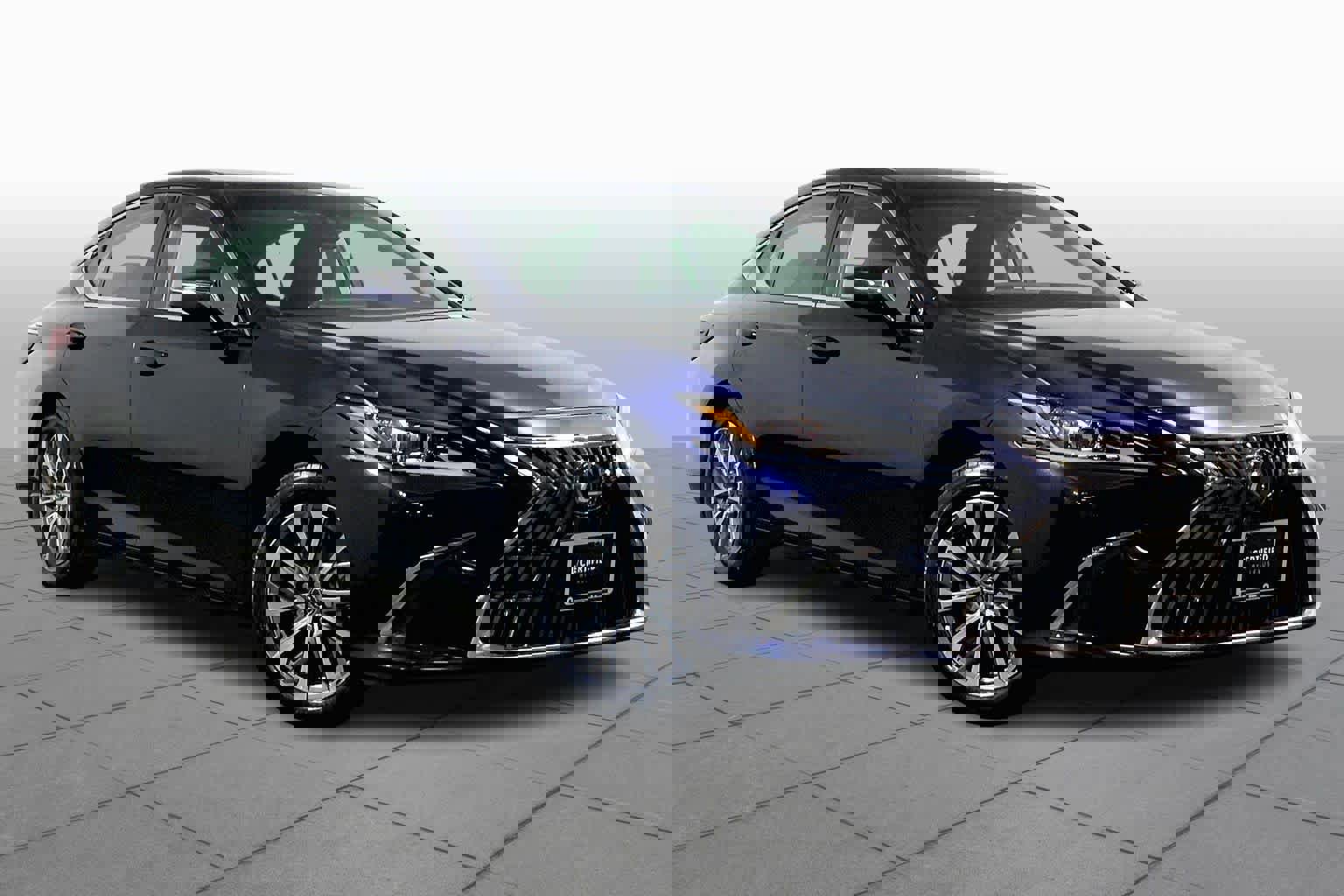 Certified 2024 Lexus ES 350 w/ Accessory Package (Z2) image 3