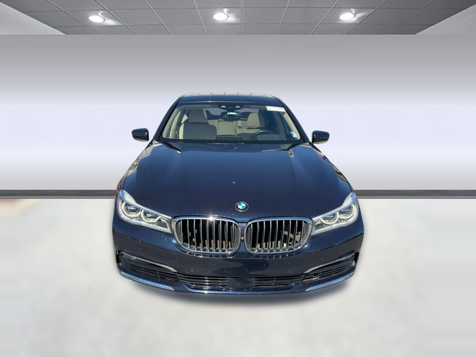 Used 2016 BMW 750i image 6