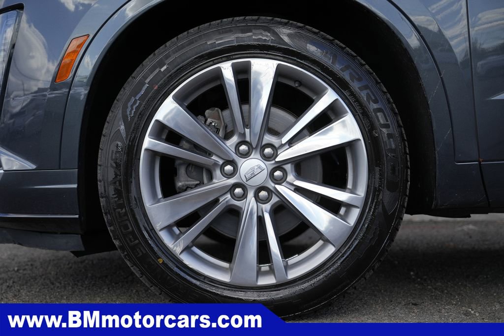 Used 2022 Cadillac XT6 Premium Luxury image 13