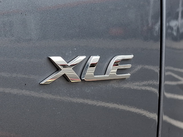 Used 2022 Toyota Corolla Cross XLE FWD image 30