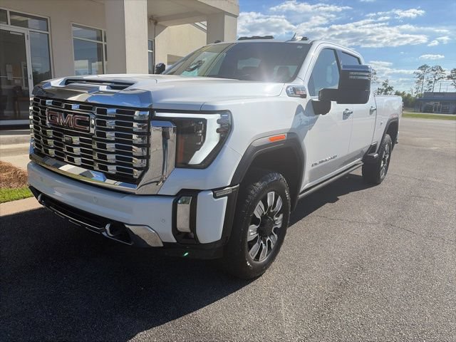 Used 2024 GMC Sierra 2500 Denali w/ Technology Package AWD/4WD image 2