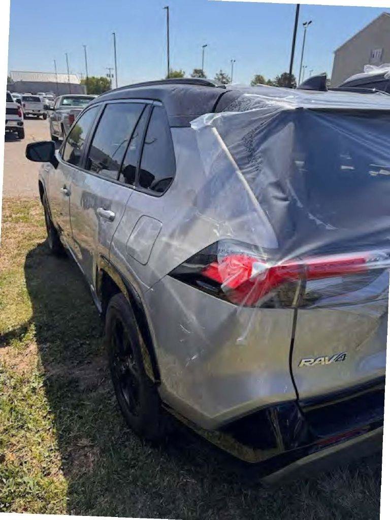 Used 2021 Toyota RAV4 XSE AWD/4WD image 3
