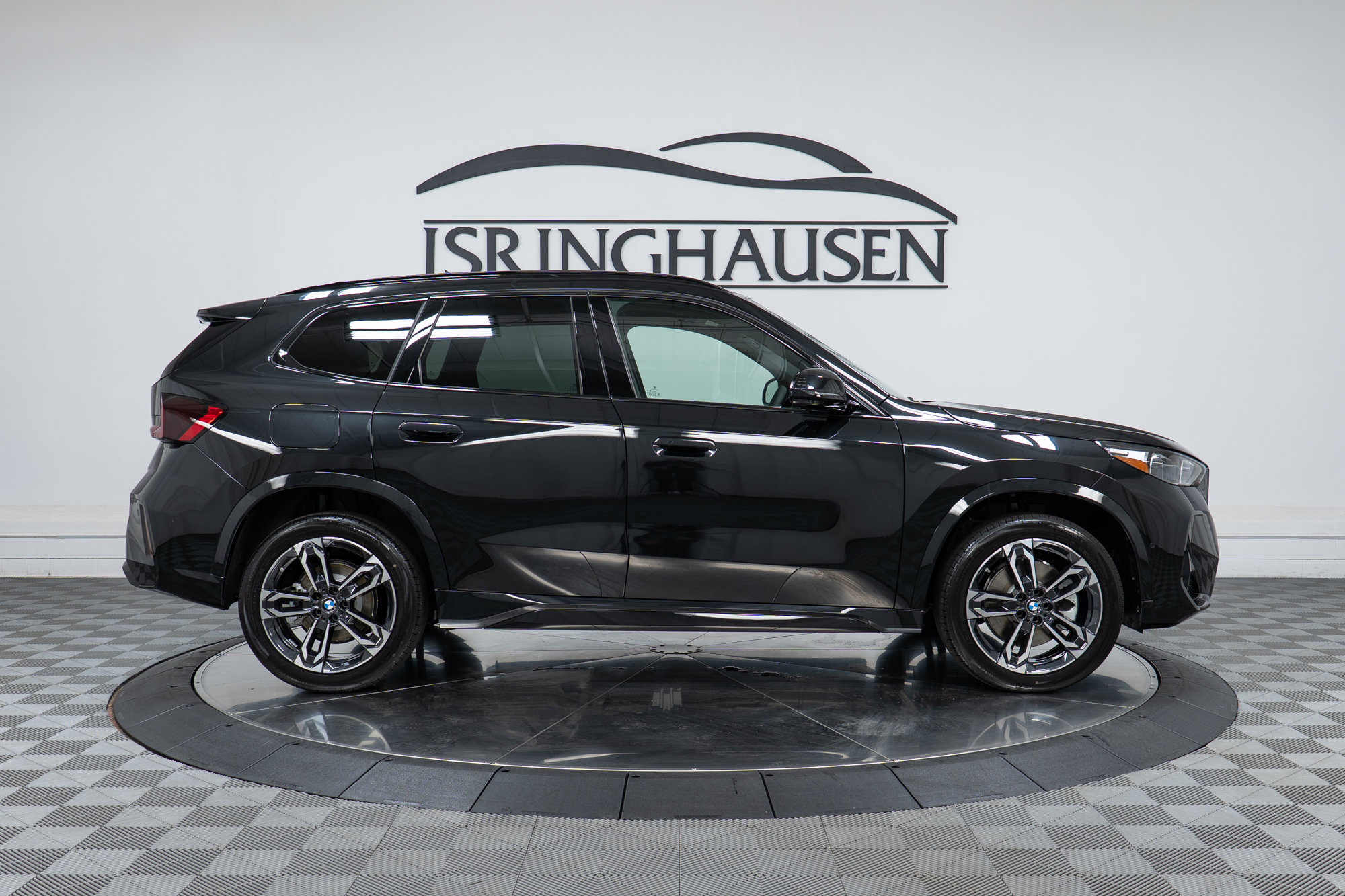 New 2026 BMW X1 xDrive28i w/ Technology Package AWD/4WD image 4