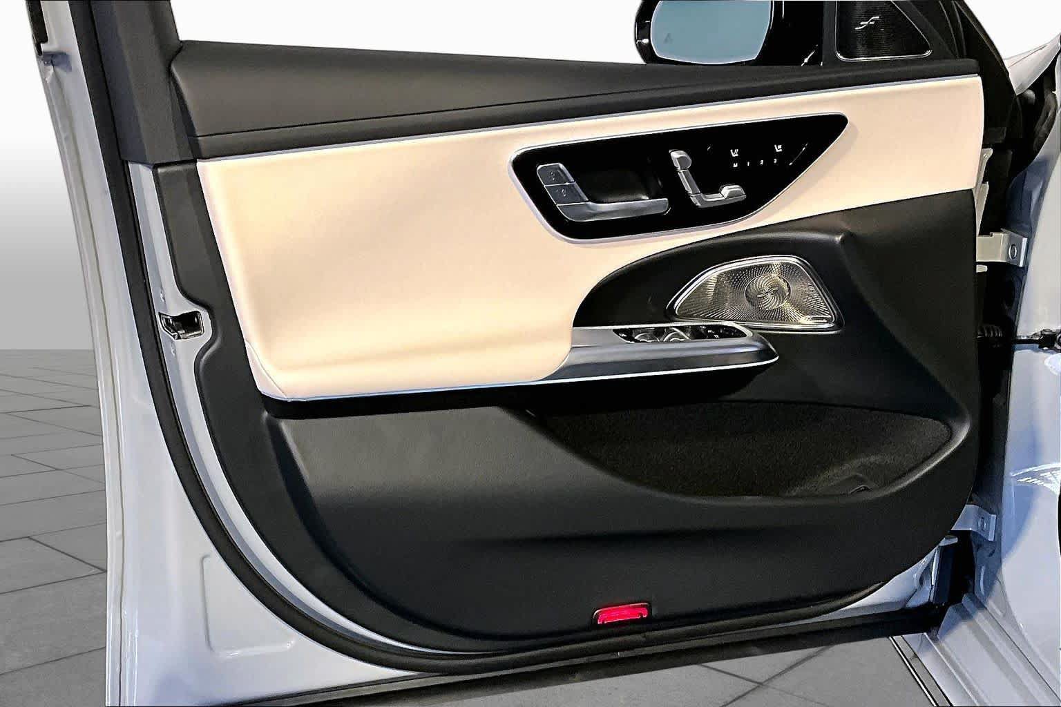 New 2026 Mercedes-Benz E 350 4MATIC Sedan image 11