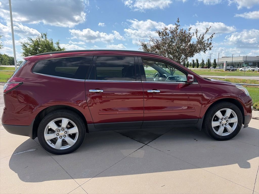 Used 2016 Chevrolet Traverse LT w/ Style and Technology Package FWD image 23