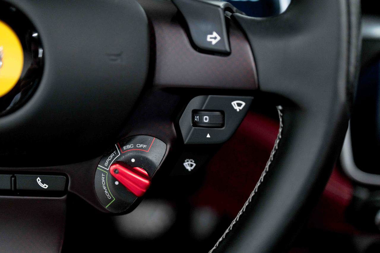 Used 2020 Ferrari Portofino RWD image 80